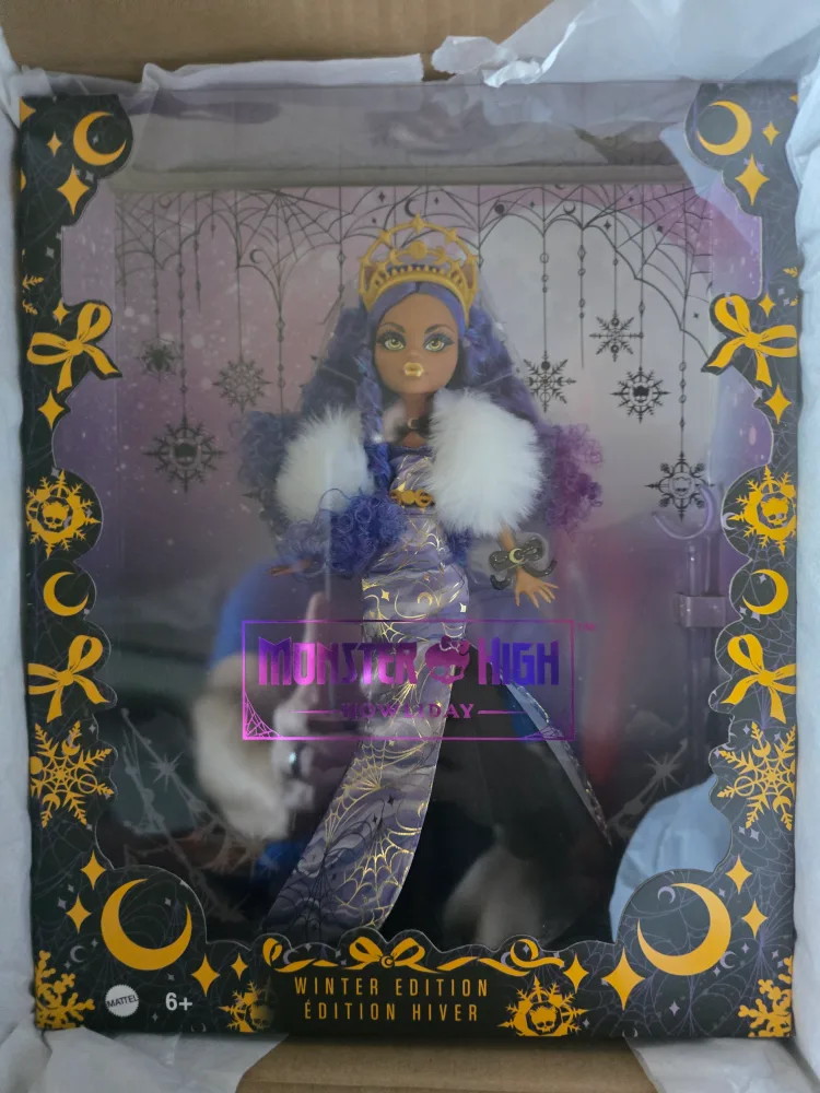 Monster High Howliday Clawdeen Winter Edition Doll thumbnail
