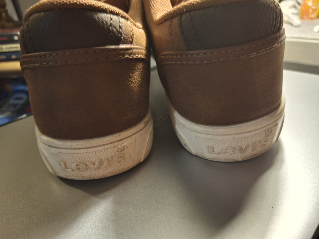 Levi's Brown Sneakers - Size 9 - photo 4