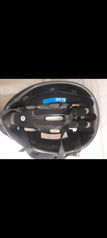 Blue Adult Bike Helmet - Size M #Freecycle image indicator(4)