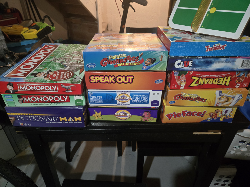Board Games Bundle: Monopoly, Clue, Twister & More!