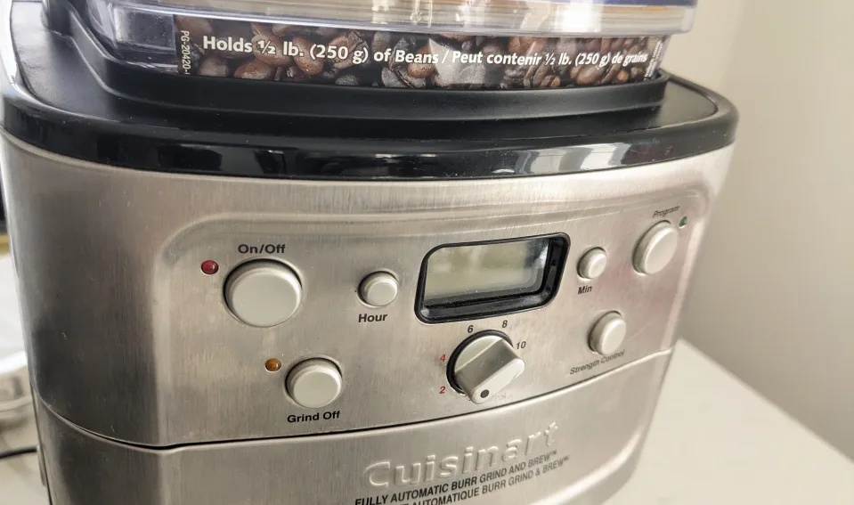 Cuisinart Grind & Brew Automatic Coffee Maker image indicator(8)