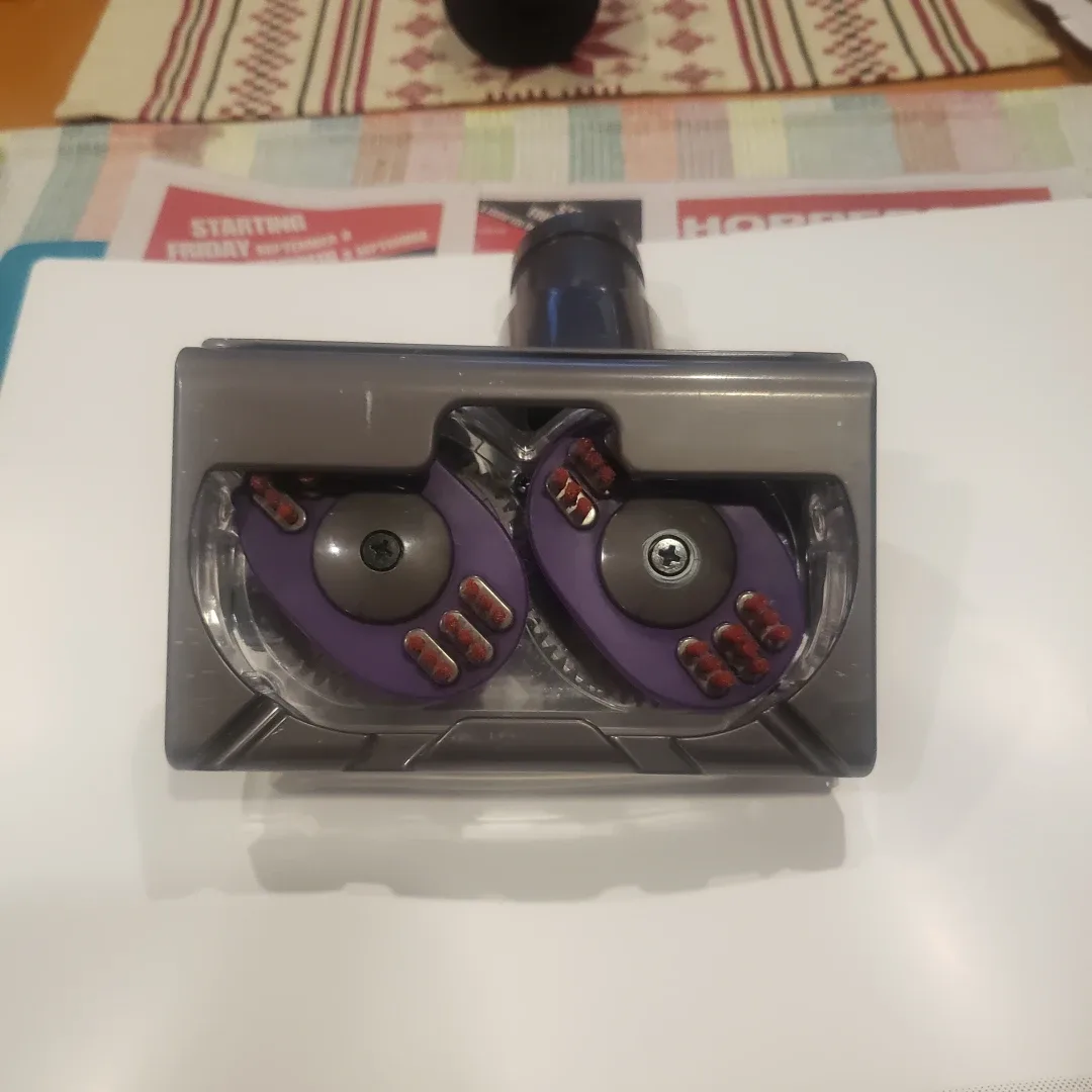 Dyson tangle free turbine. image indicator(6)