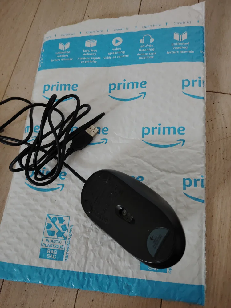 Logitech Black Wired Mouse image indicator(2)