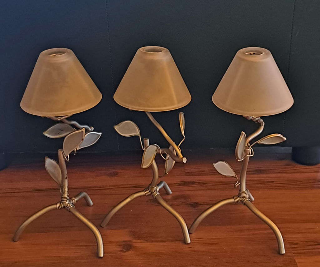 3 Decorative Floral Accent Lamps - photo 2