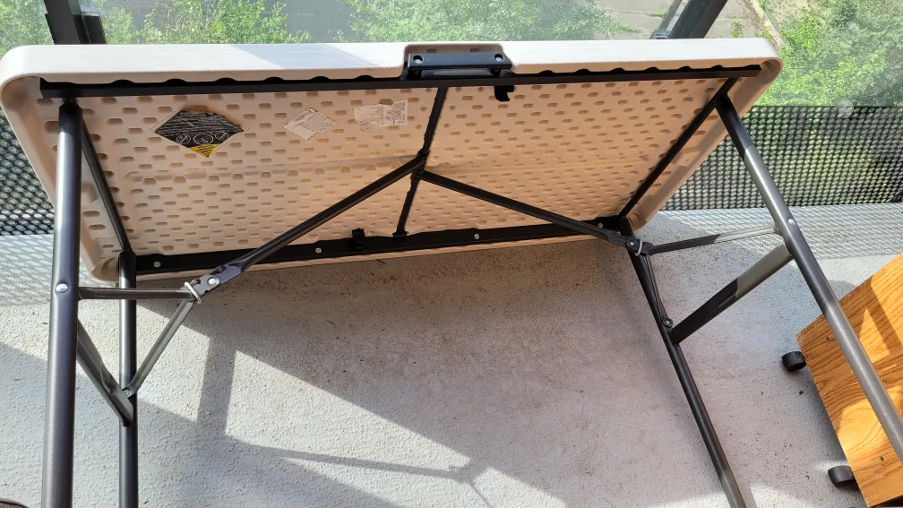 4 ft Folding Table - Lightweight & Portable image indicator(3)