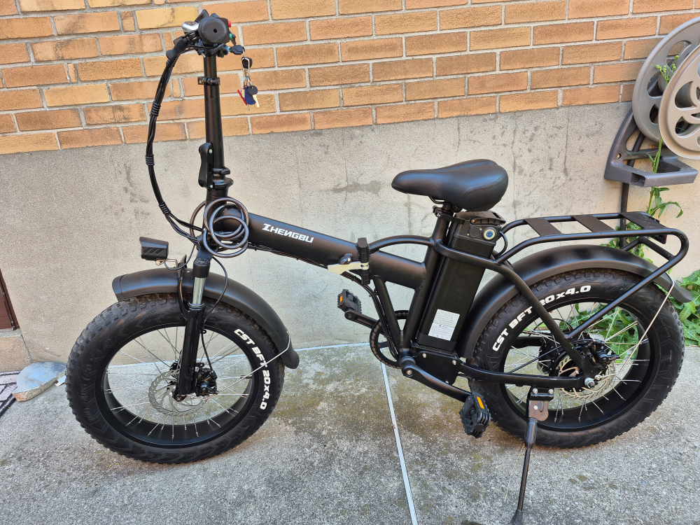 IHEMGBU Folding Electric Bike - Like New!