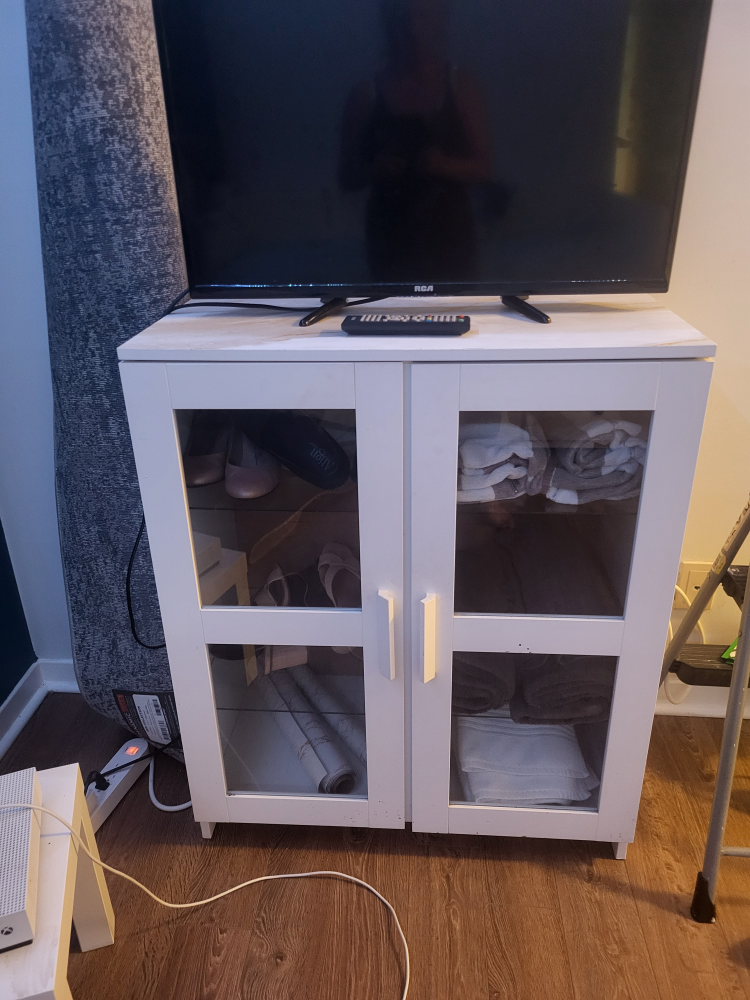 White Display Cabinet and ikea TV stand. - photo 4