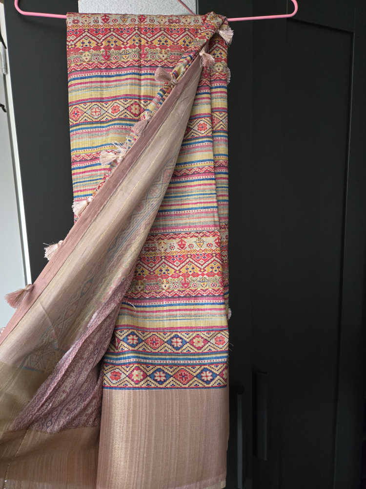 Beautiful patterned saree - photo 2