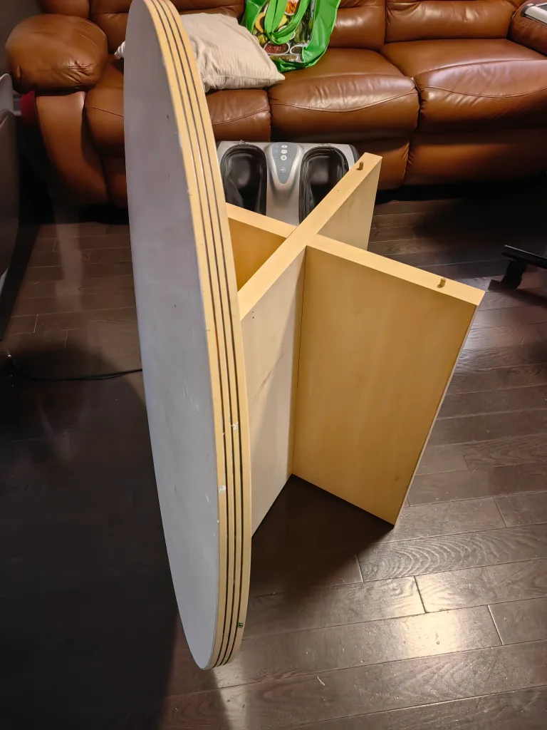 Round Wooden Dining Table image indicator(5)