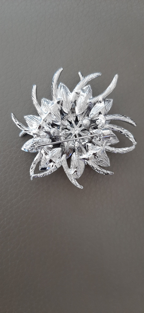 Flower Brooch with Rhinestones - photo 3
