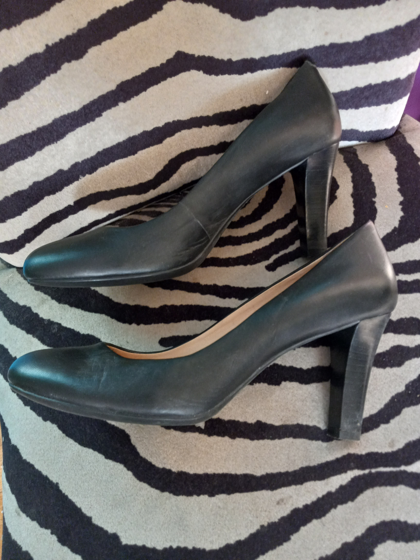 Geox Black Leather Heels - Size 8 - photo 4