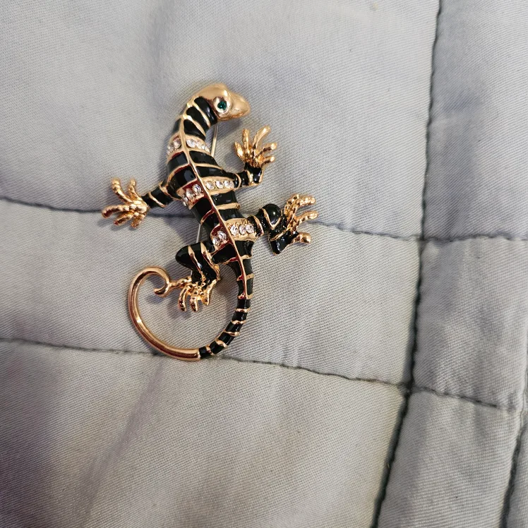 Lizard Pin Brooch - Black & Gold thumbnail