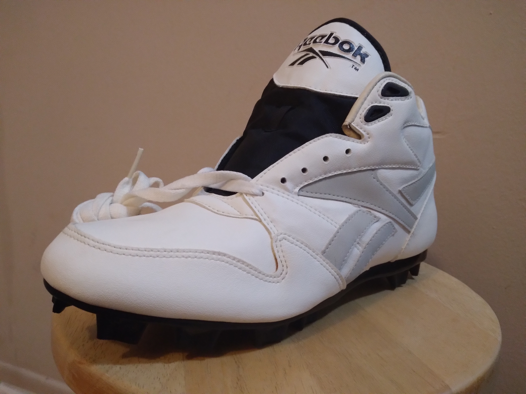🥕90s Base/football Cleats - Vintage, Fair, Soles Almost New 🥕 - photo 3