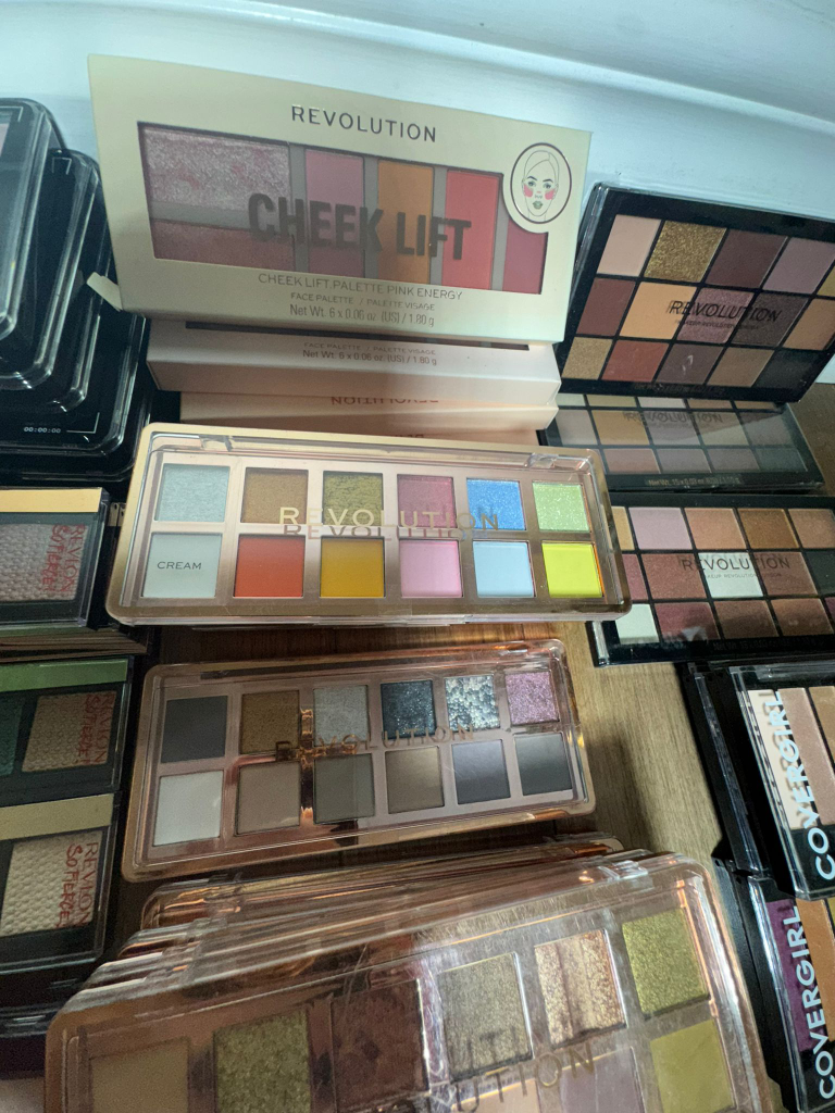 Assorted Eyeshadow Palettes: Maybelline, NYX, Revolution - photo 3