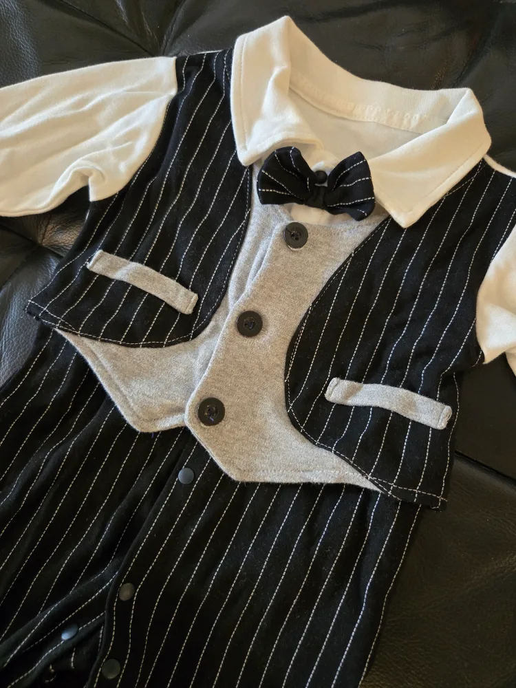 Baby Tuxedo Onesie - Black & White 6M image indicator(2)