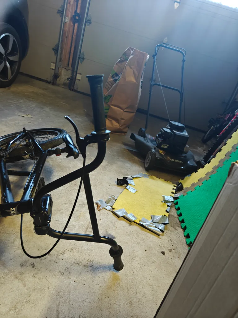 Hutch BMX Bike - Black image indicator(5)