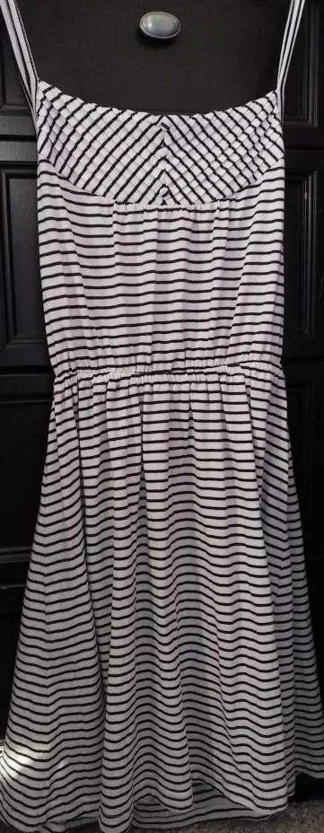 Women's $5 Dresses & Skirts - Size Small/Medium - photo 2