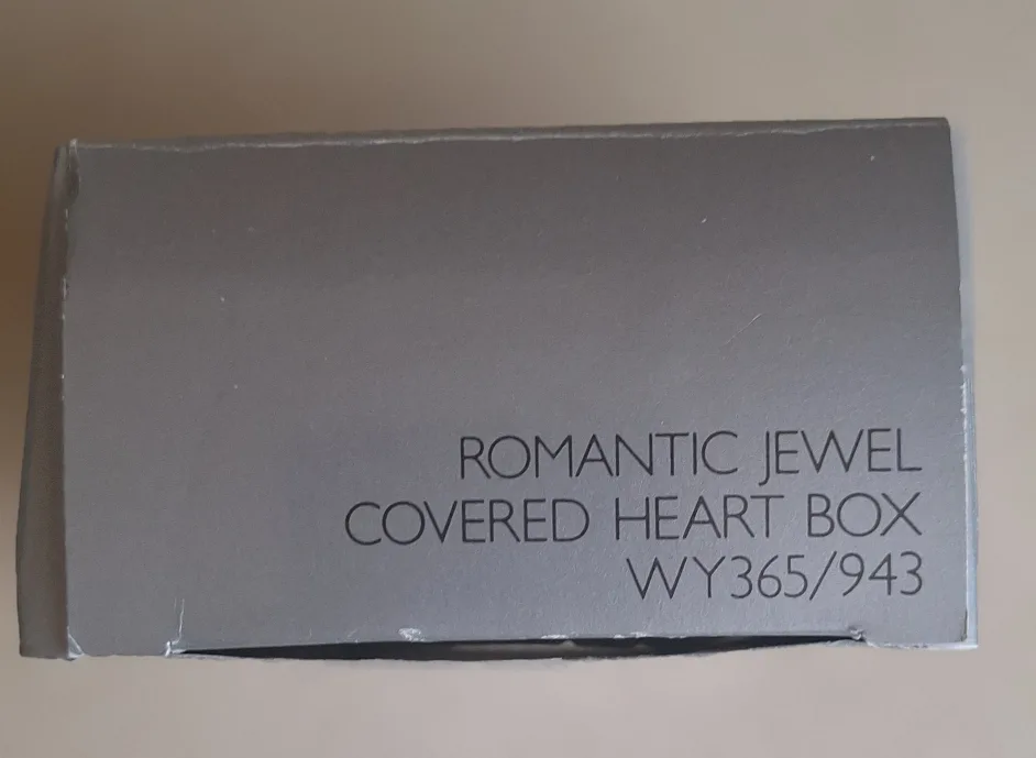 Mikasa Romantic Jewel Heart Covered Box image indicator(3)