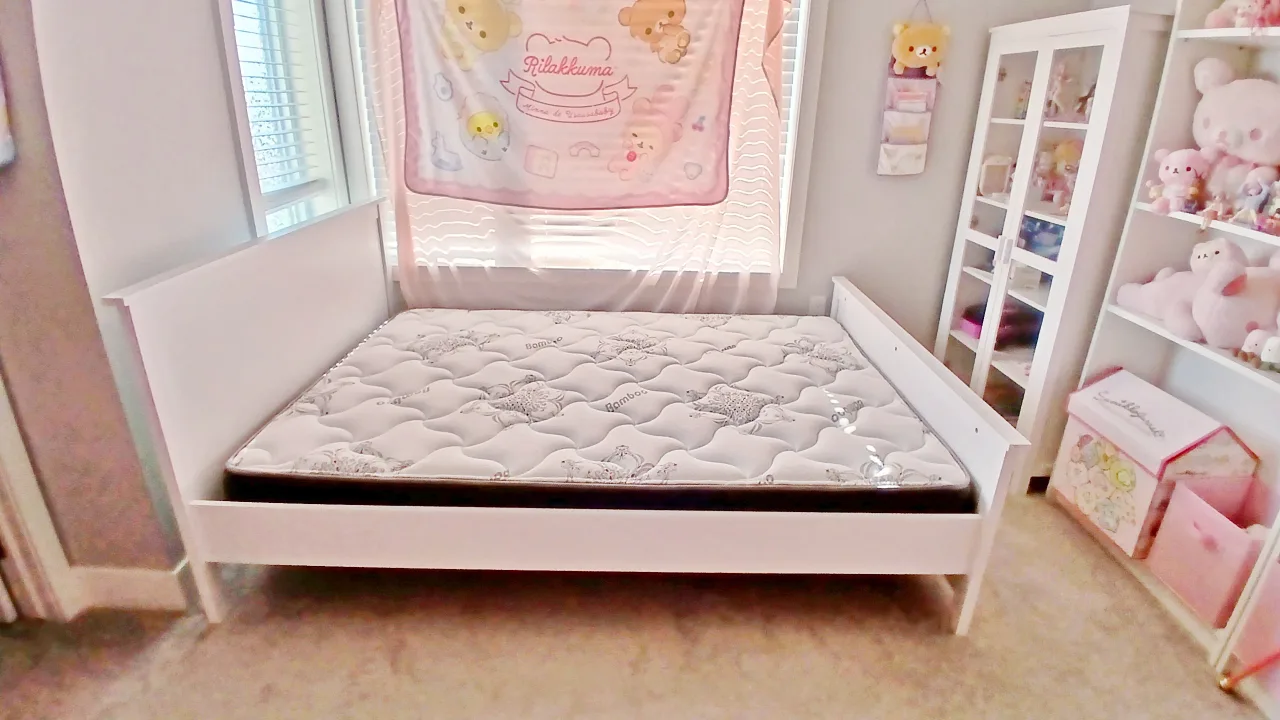 Double size bed thumbnail