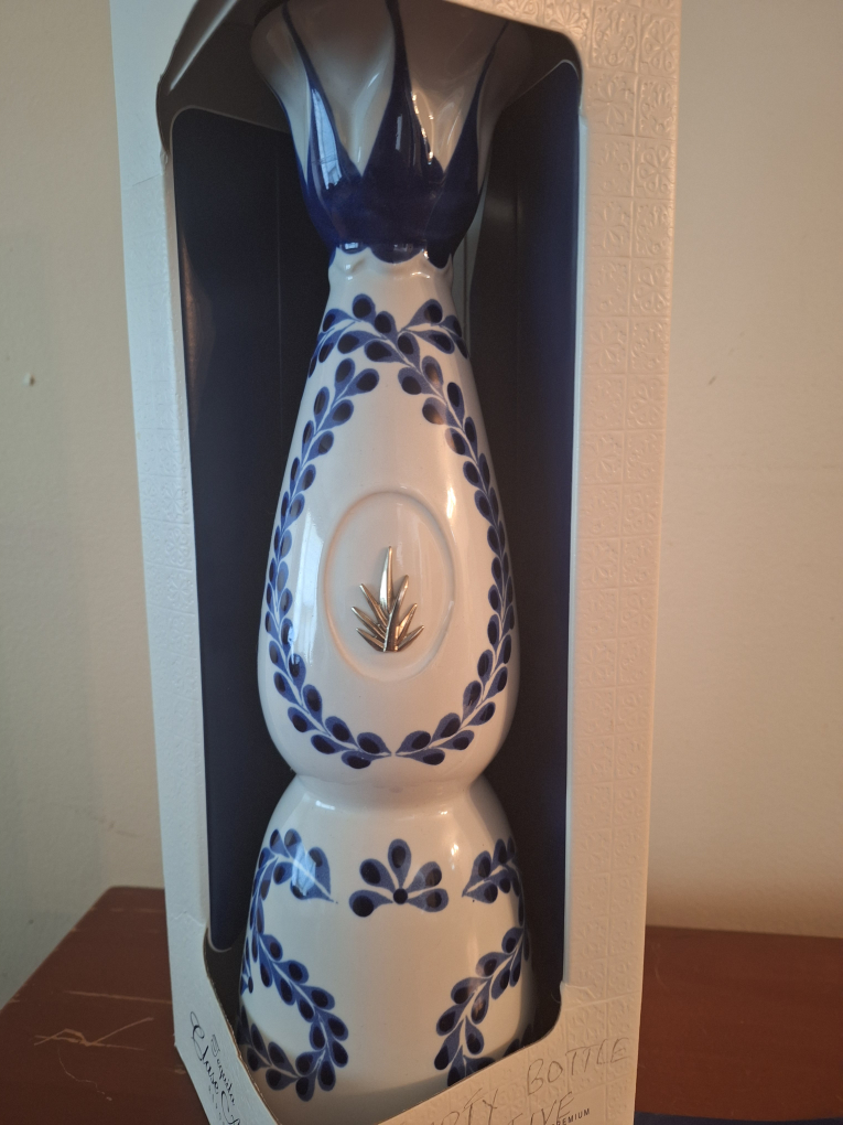 empty for decoration only Clase Azul Reposado Tequila Bottle - photo 4