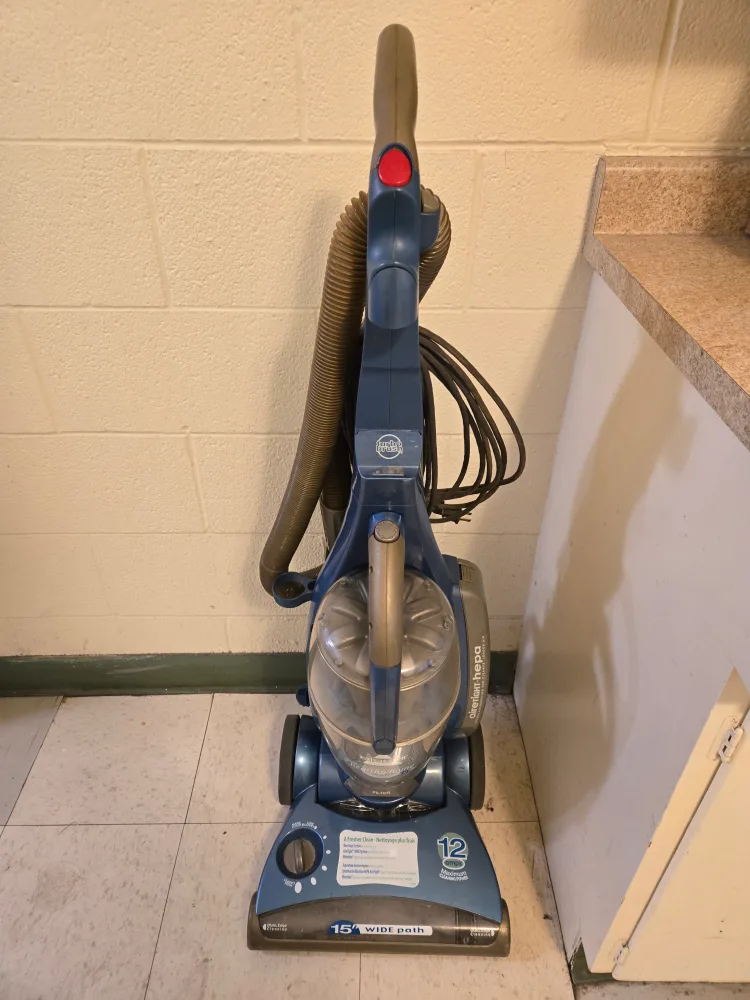 Hoover AirLite HEPA Vacuum - 15" Wide Path thumbnail