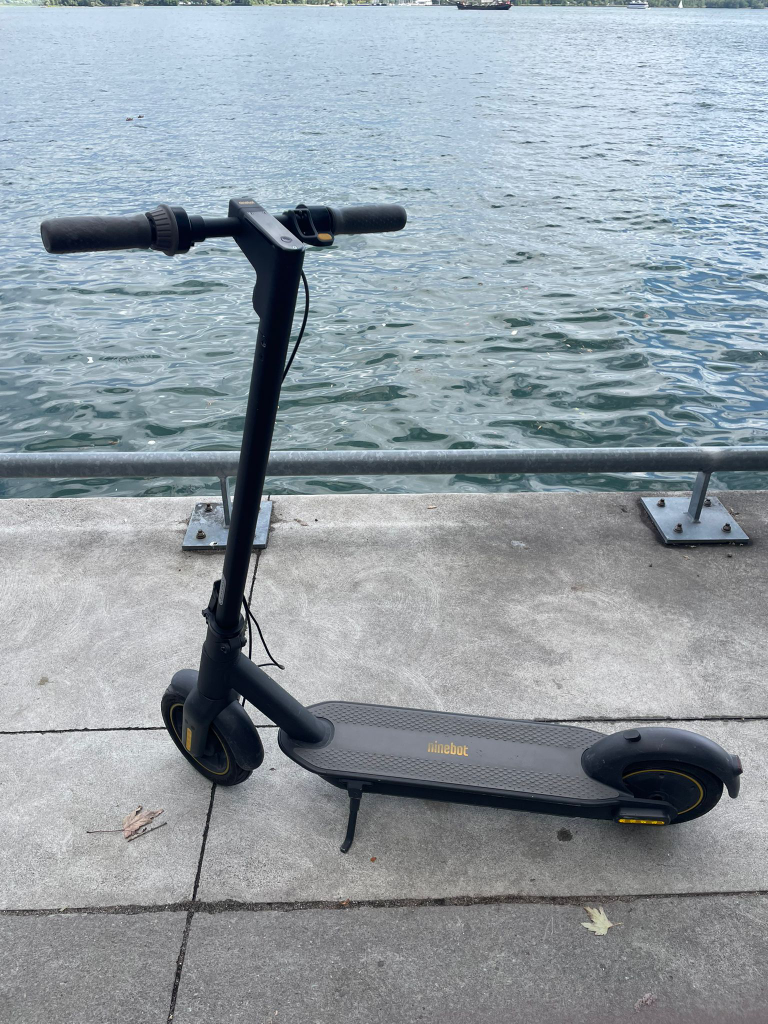 Ninebot G30P Scooter - photo 2
