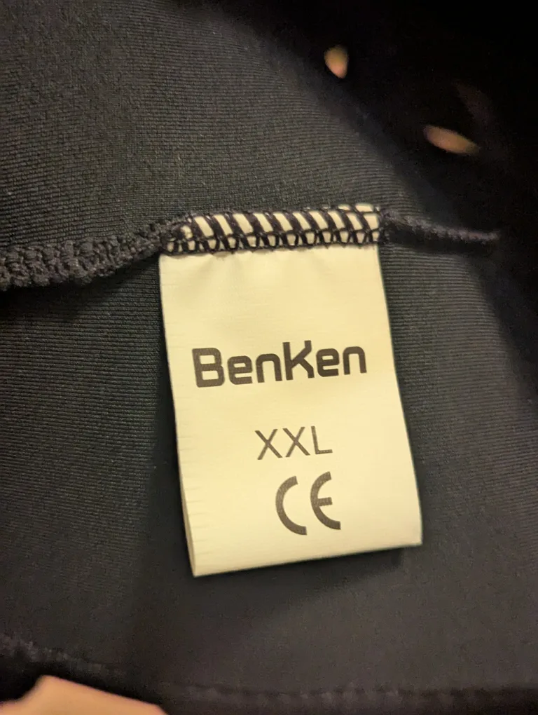 NEVER WORN unisex XXL Padded Shorts image indicator(8)