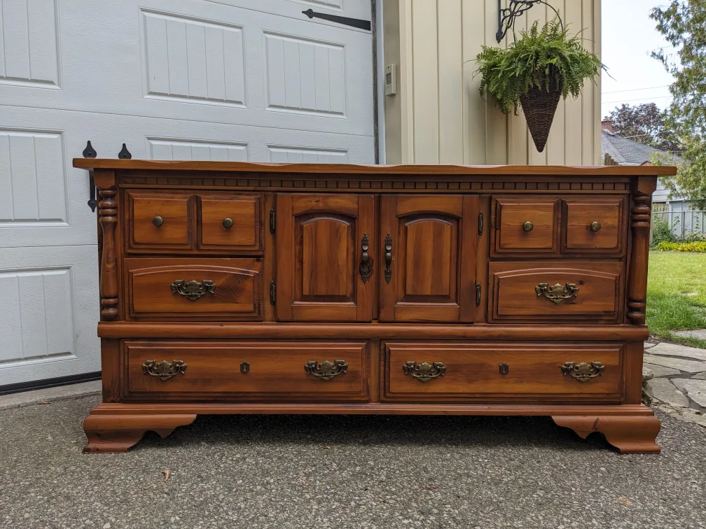 6 Drawer Dresser/Cabinet Combo in Solid Pine