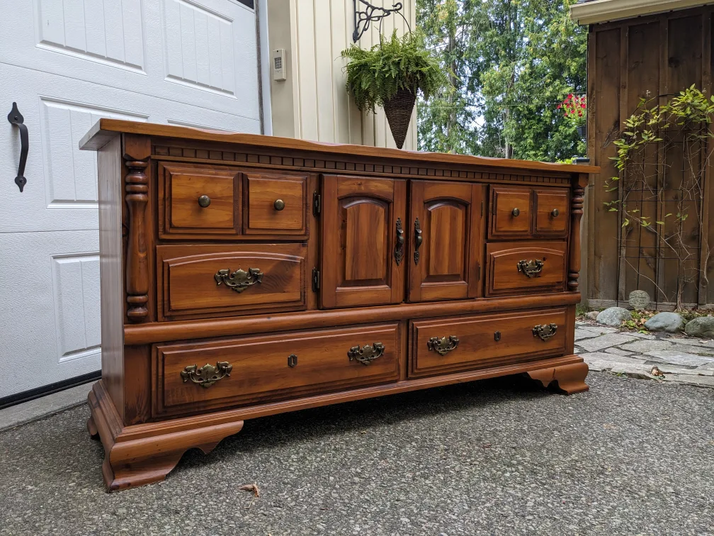6 Drawer Dresser/Cabinet Combo in Solid Pine image indicator(2)