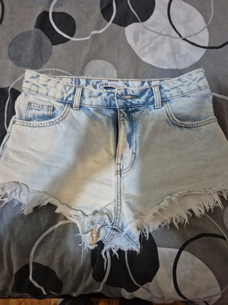 Zara Denim Shorts, Size 6 thumbnail