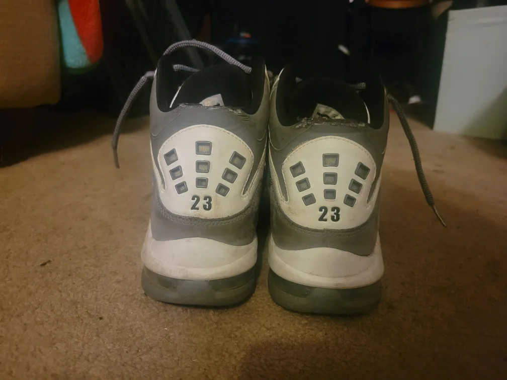 Jordan Flight 23 Grey/White Sneakers image indicator(3)