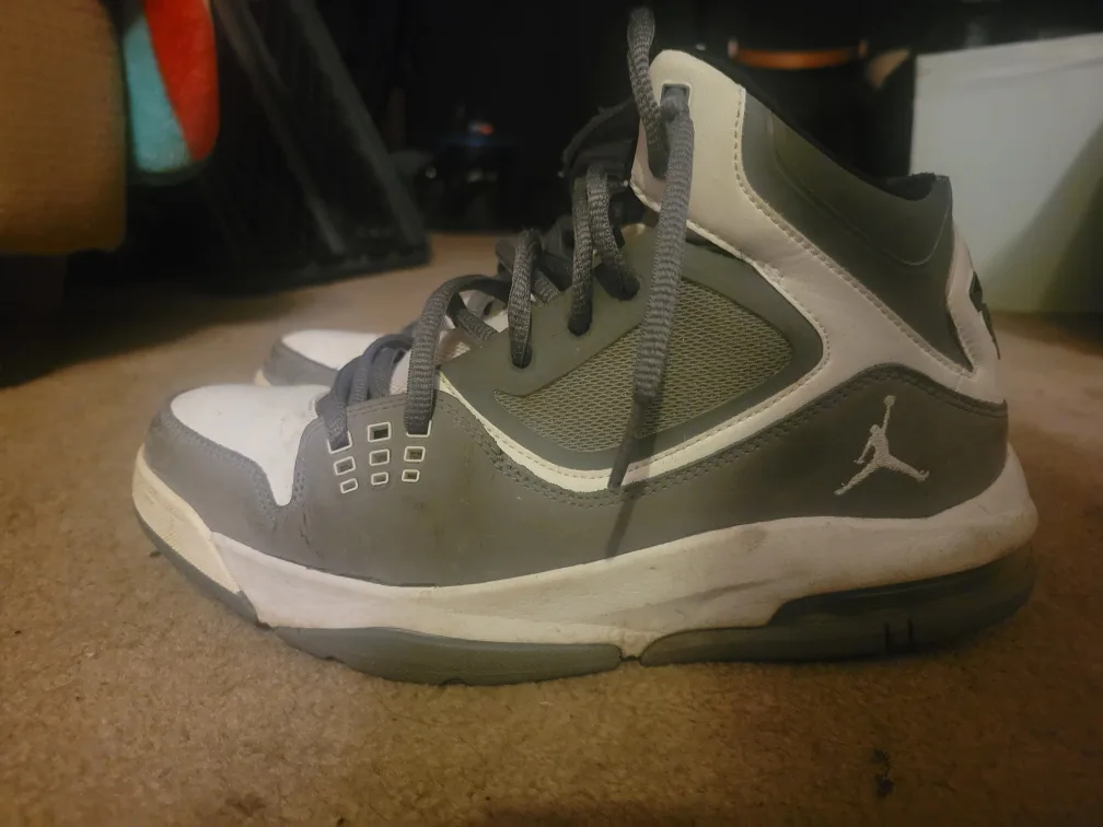 Jordan Flight 23 Grey/White Sneakers image indicator(4)
