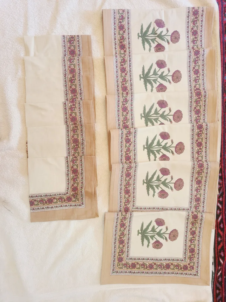 Floral Print Table Placemats and Napkins + FREE table cloth thumbnail
