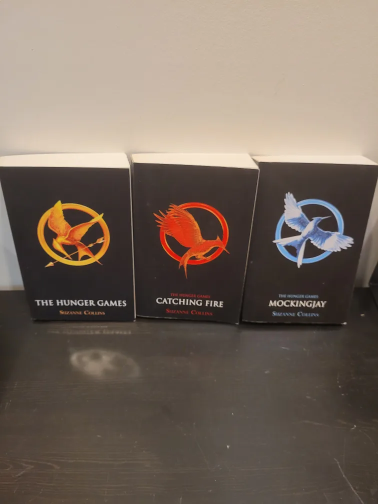The Hunger Games Trilogy Box Set by Suzanne Collins image indicator(2)