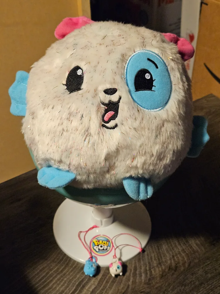 Pikmi Pops Scented plush + 2 charms thumbnail