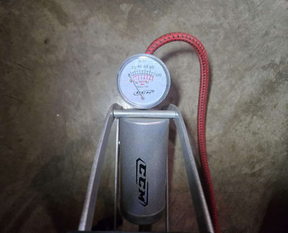 CCM Compact Foot Bike Pump - photo 2