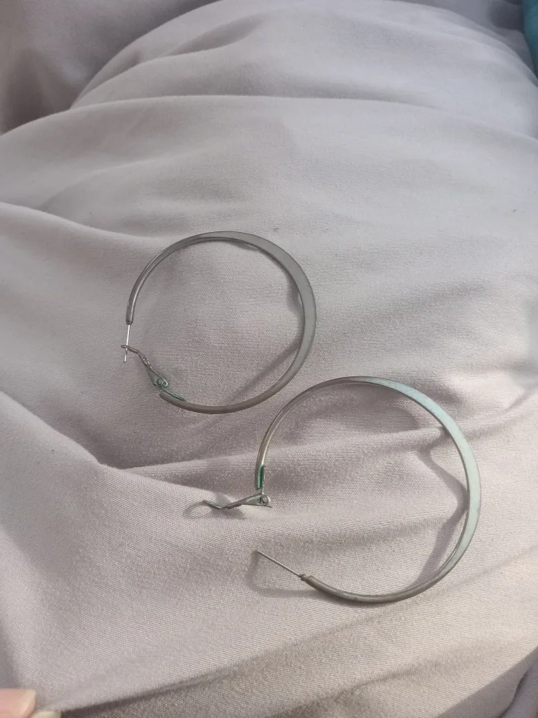 earrings thumbnail