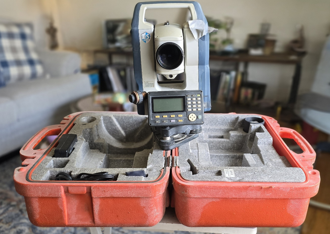 Sokkia CX-105 Total Station with Case - photo 3