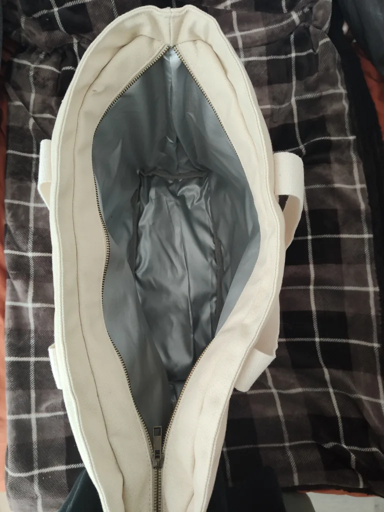 OUI Canvas Cooler Tote image indicator(2)