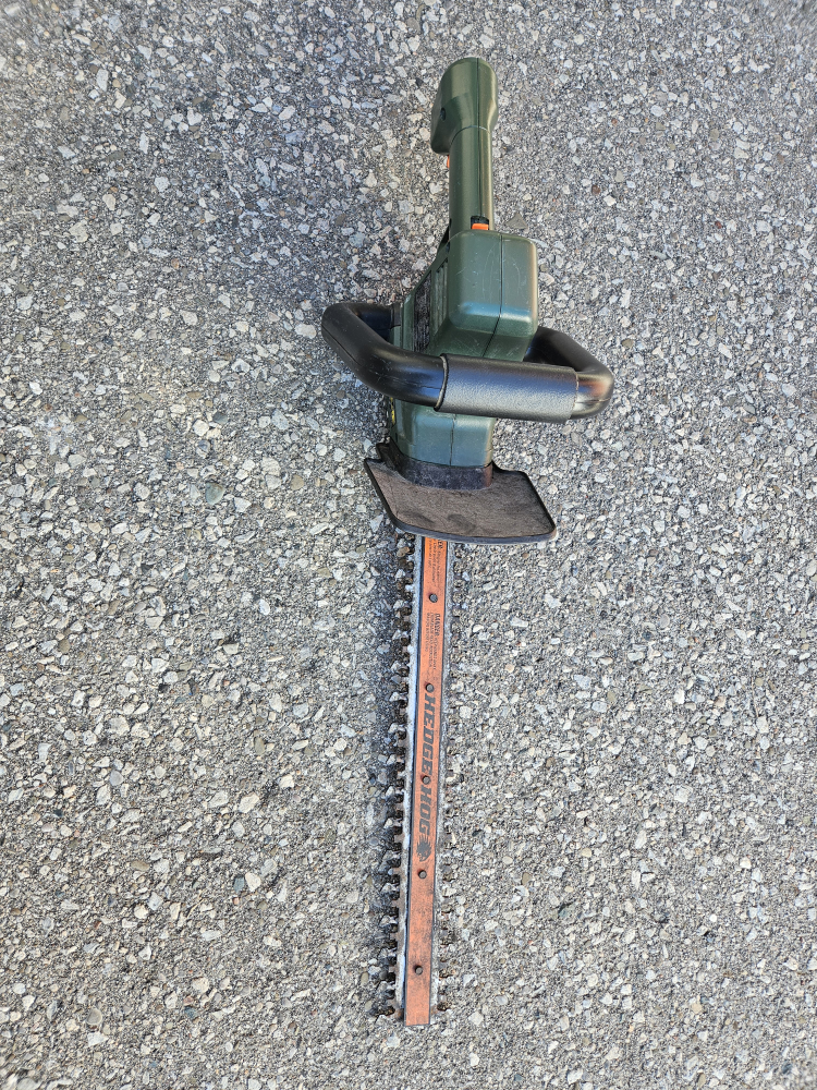 Black+Decker HedgeHog Hedge Trimmer - photo 4