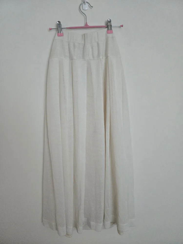 Cream Knit Maxi Skirt image indicator(6)
