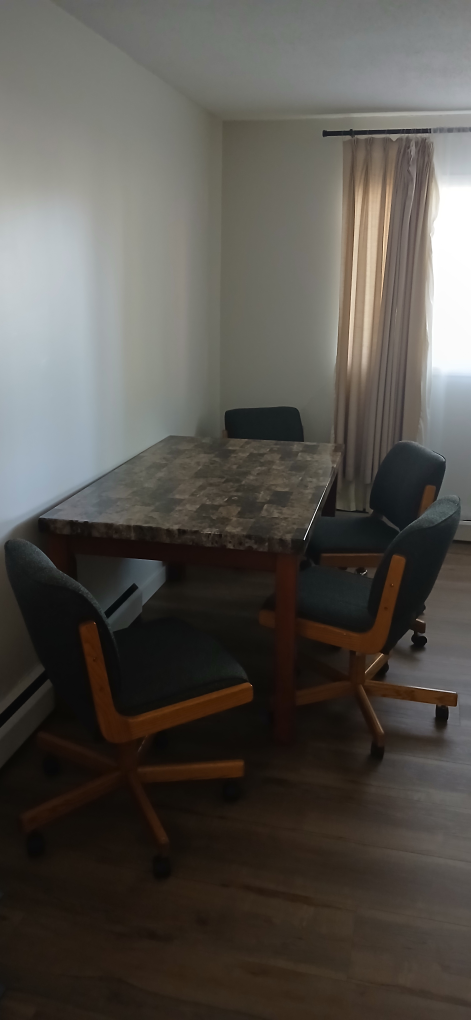 Dining Table with Four Chairs - photo 3