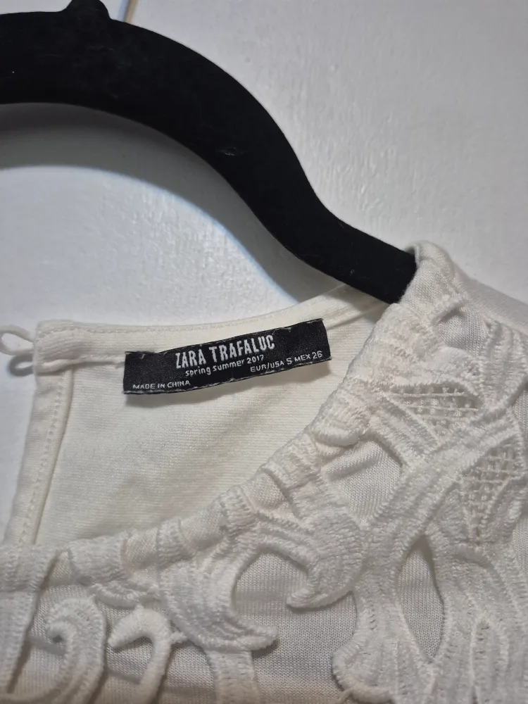 Zara Trafaluc White Lace Dress - Size S image indicator(2)