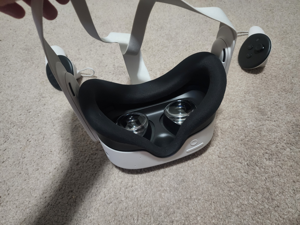 Meta Quest 3S VR Headset - photo 3