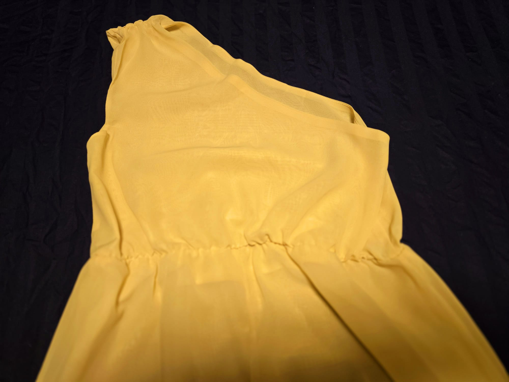The stunning dress is at an affordable price of $35! - photo 2