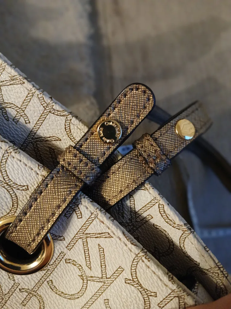 Calvin Klein purse image indicator(5)