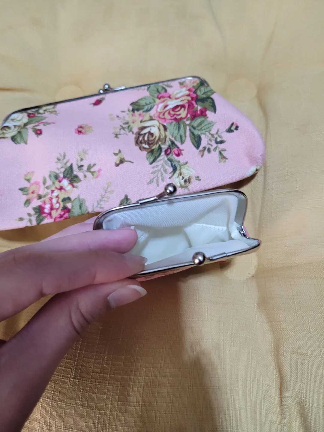 Floral Coin Purses - Set of 2 image indicator(4)