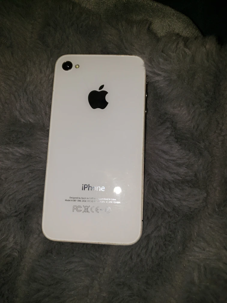 White iPhone 4 locked - photo 2