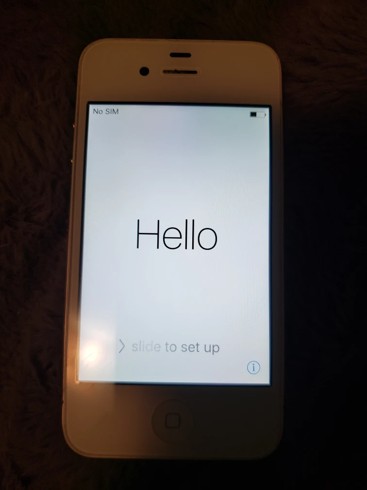White iPhone 4 locked - photo 4