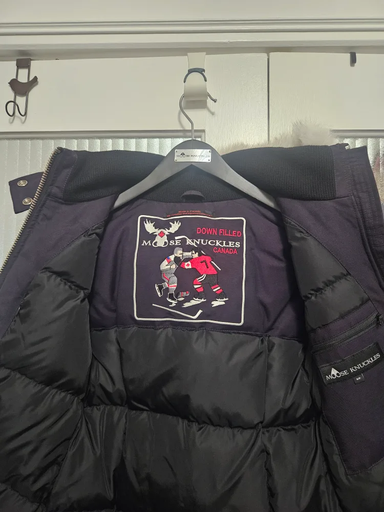 Moose Knuckle Original Stirling Parka image indicator(2)